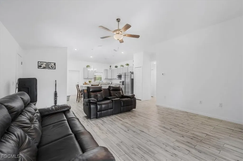 2001 E 14th Street Lehigh Acres FL 33972
