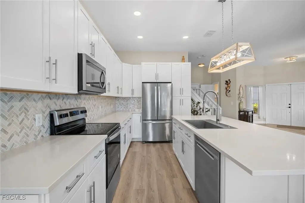 9049 Spring Mountain Way Fort Myers FL 33908