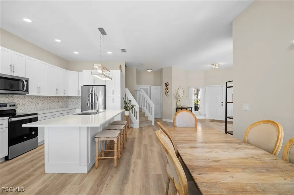 9049 Spring Mountain Way Fort Myers FL 33908