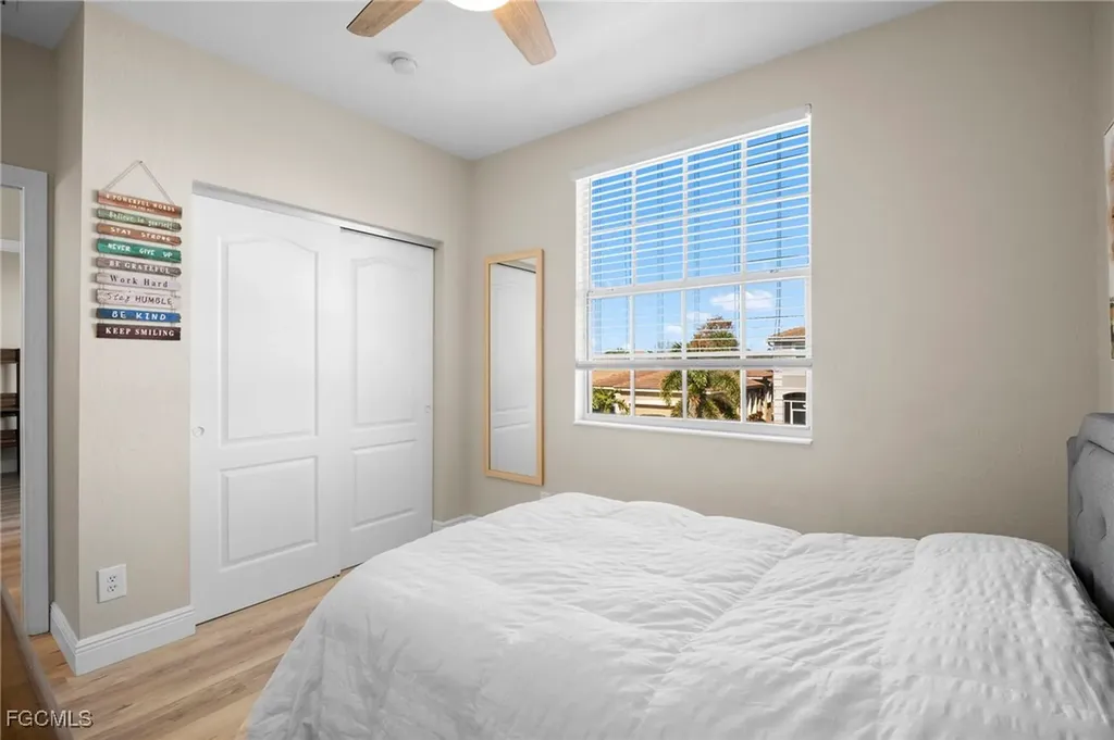9049 Spring Mountain Way Fort Myers FL 33908