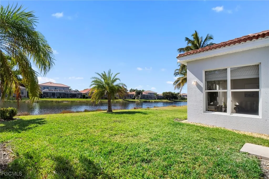 9049 Spring Mountain Way Fort Myers FL 33908