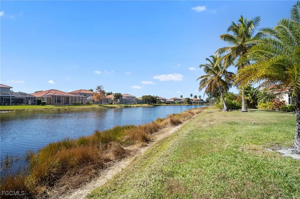 9049 Spring Mountain Way Fort Myers FL 33908