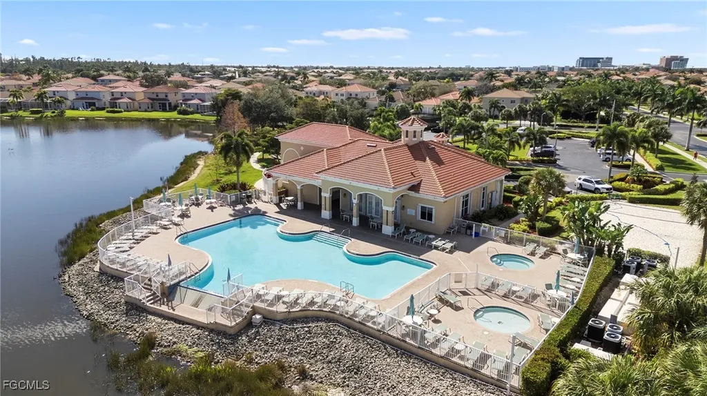 9049 Spring Mountain Way Fort Myers FL 33908