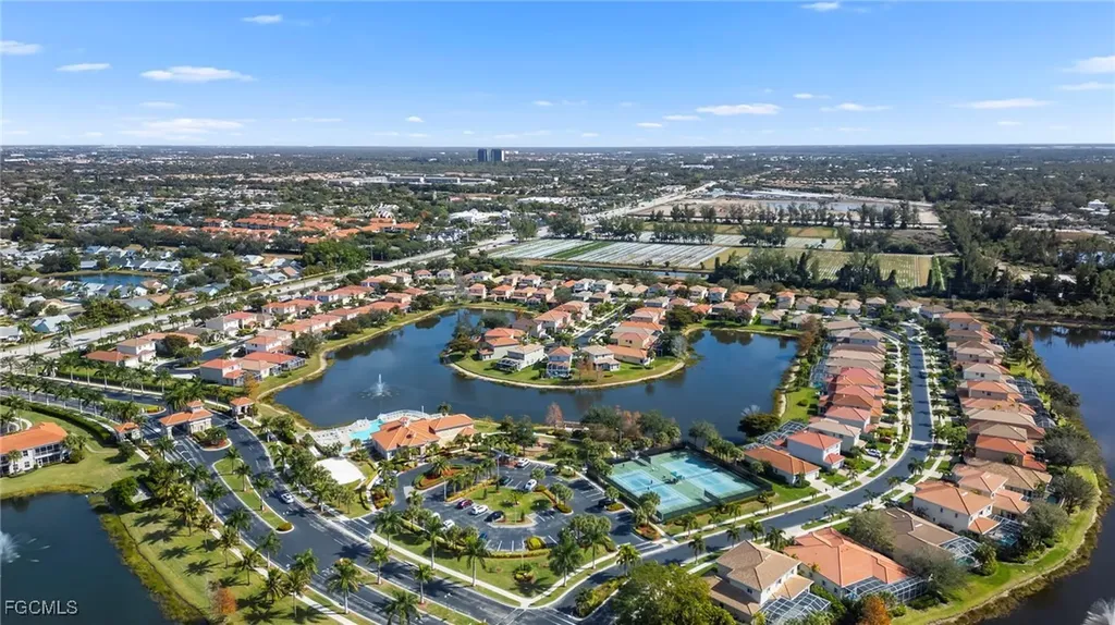 9049 Spring Mountain Way Fort Myers FL 33908