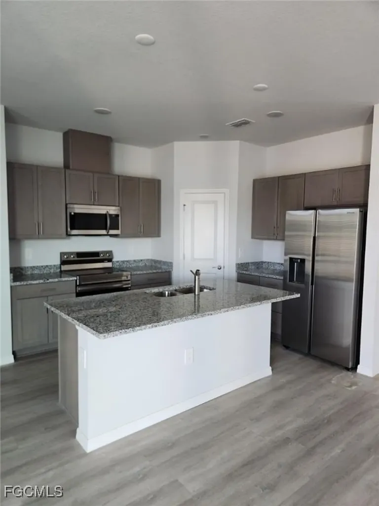 1819 NE 23rd Terrace Cape Coral FL 33909