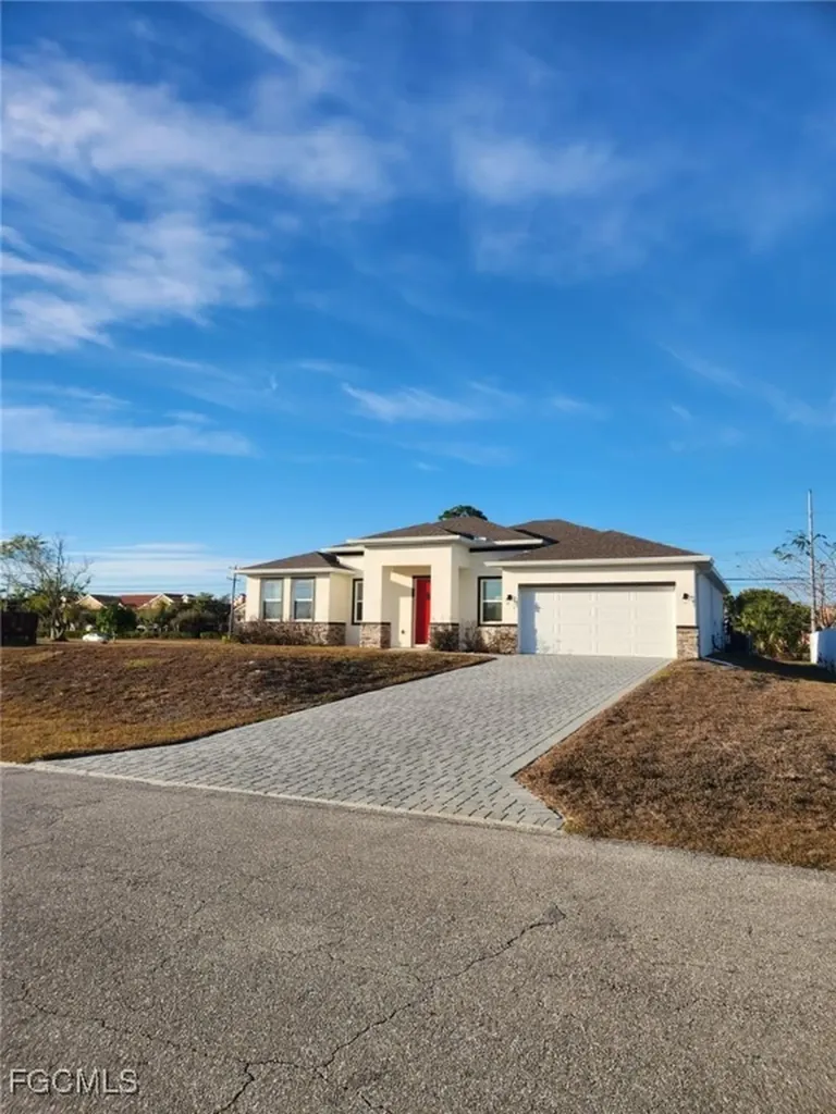 1819 NE 23rd Terrace Cape Coral FL 33909
