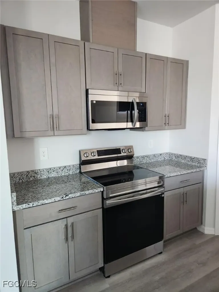 1819 NE 23rd Terrace Cape Coral FL 33909