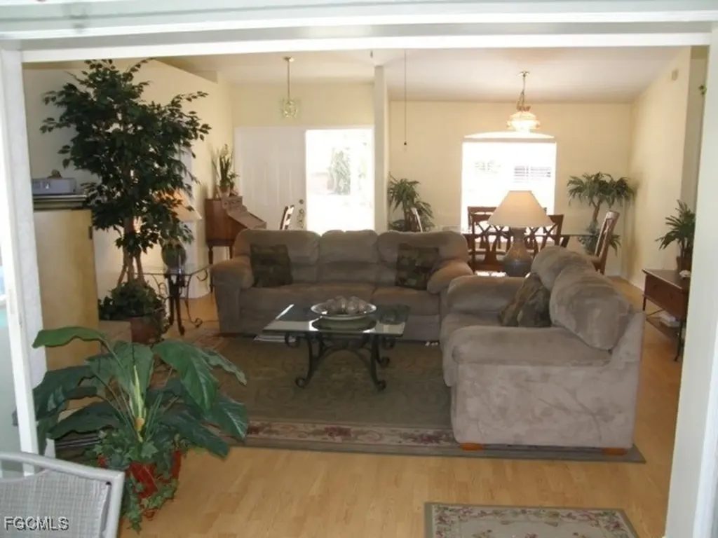 4418 SW 25th Avenue Cape Coral FL 33914