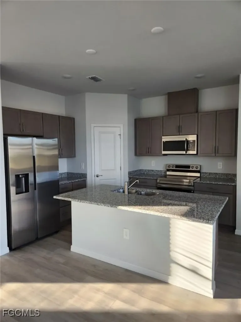 4101 NE 23rd Avenue Cape Coral FL 33909