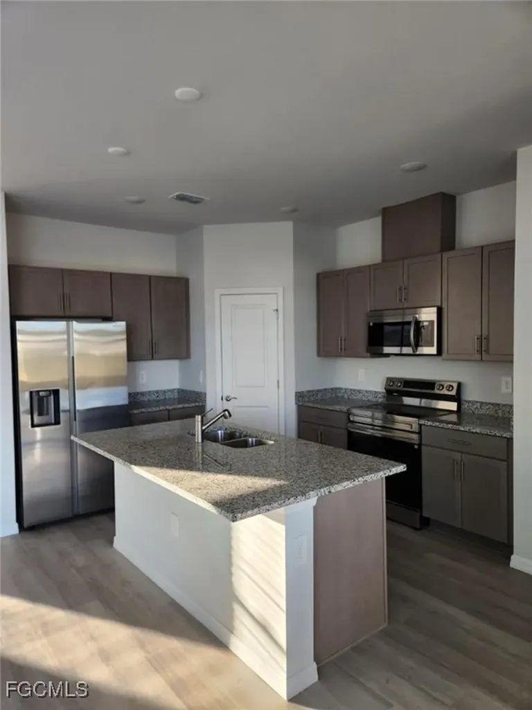 4101 NE 23rd Avenue Cape Coral FL 33909