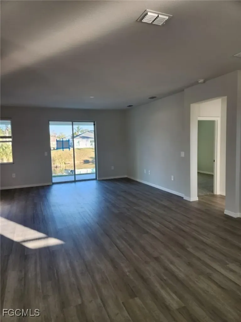 4101 NE 23rd Avenue Cape Coral FL 33909