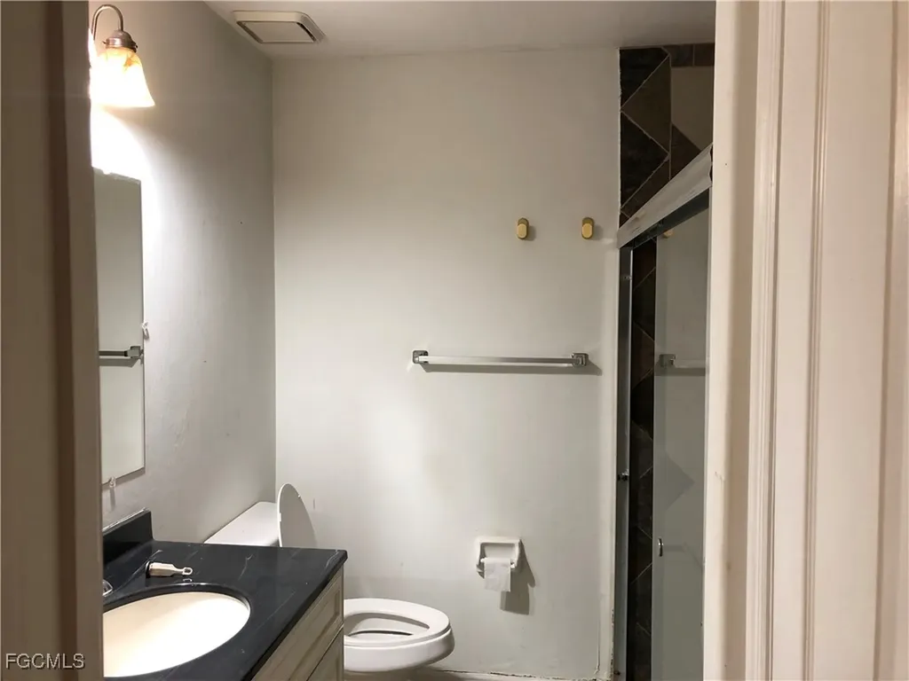 211 SE 23rd Street Cape Coral FL 33990
