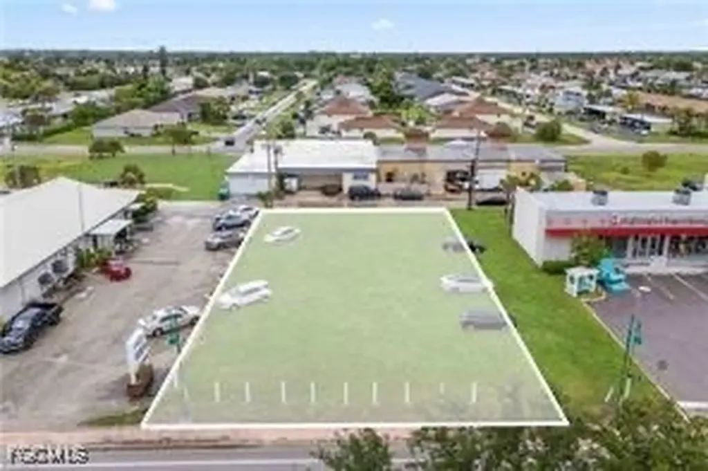 429 Cape Coral Parkway E Cape Coral FL 33904