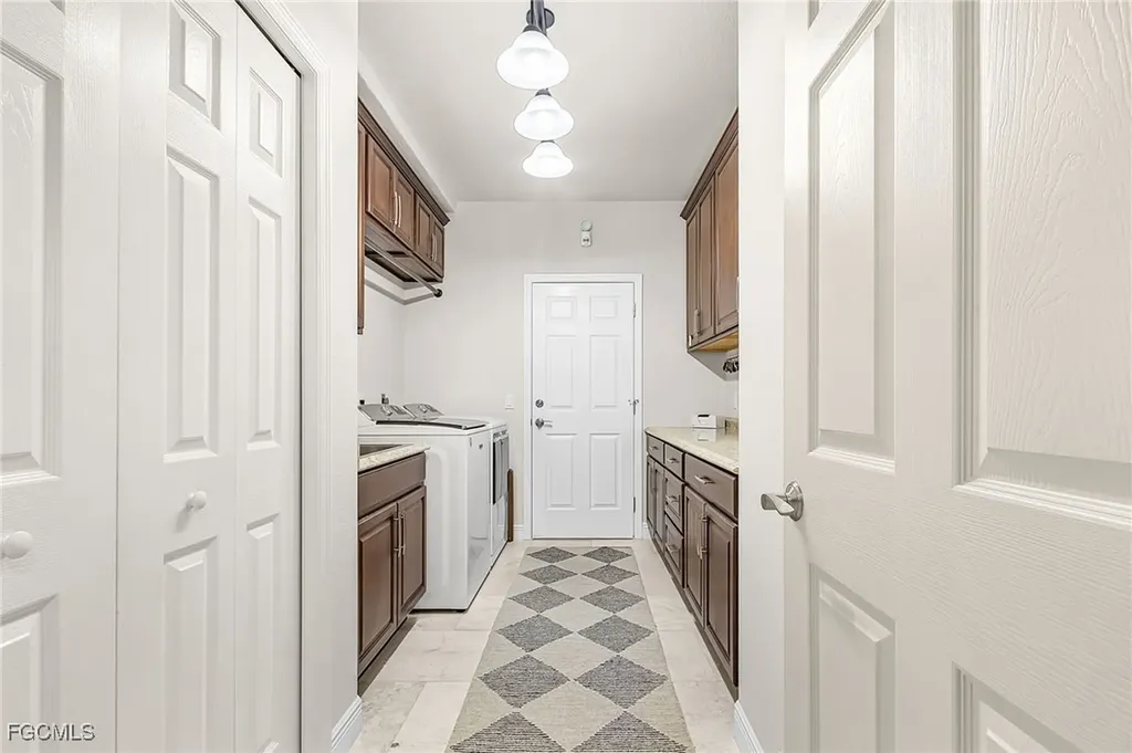 15460 Fiddlesticks Boulevard Fort Myers FL 33912