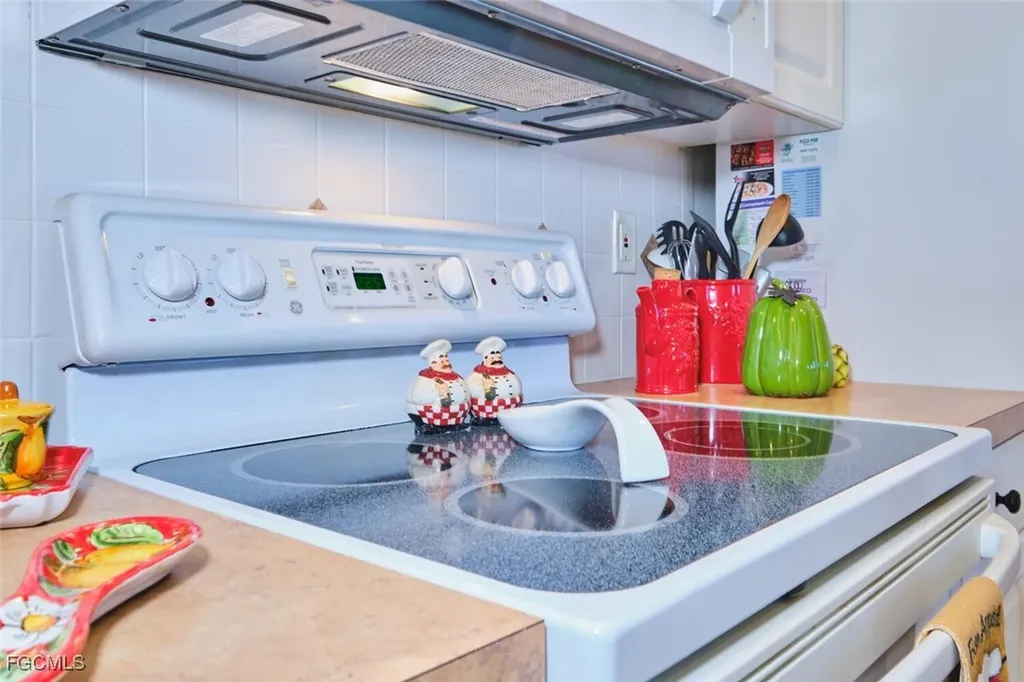 9190 Southmont Cove Fort Myers FL 33908