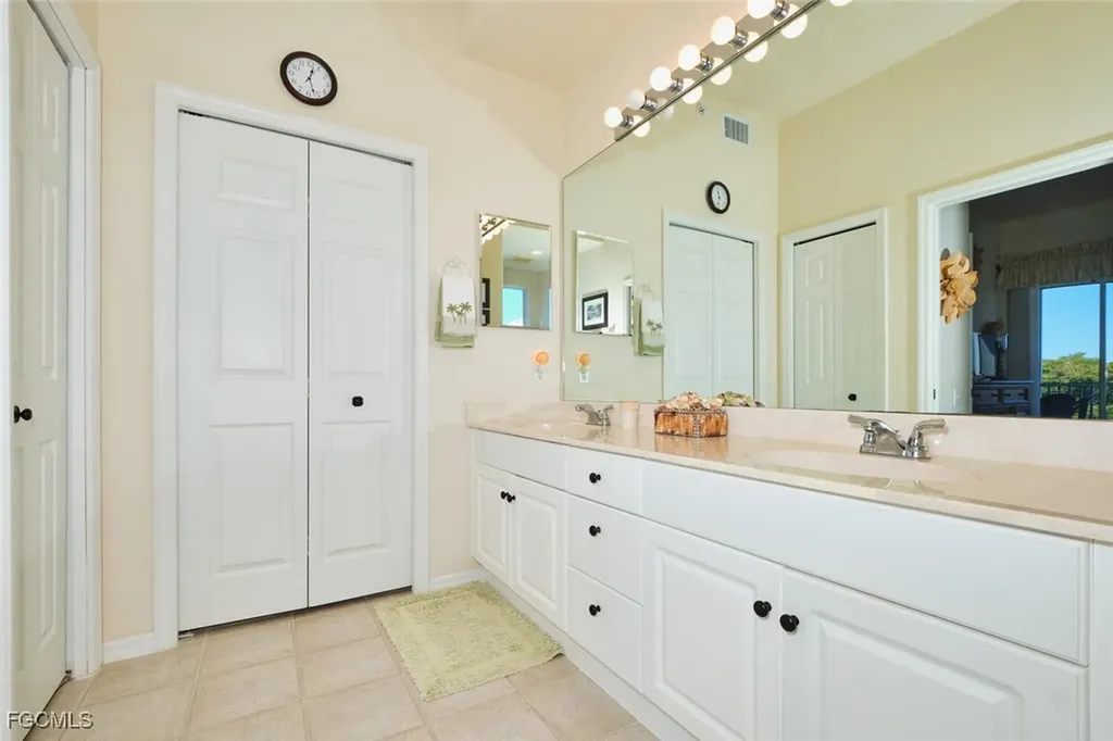 9190 Southmont Cove Fort Myers FL 33908