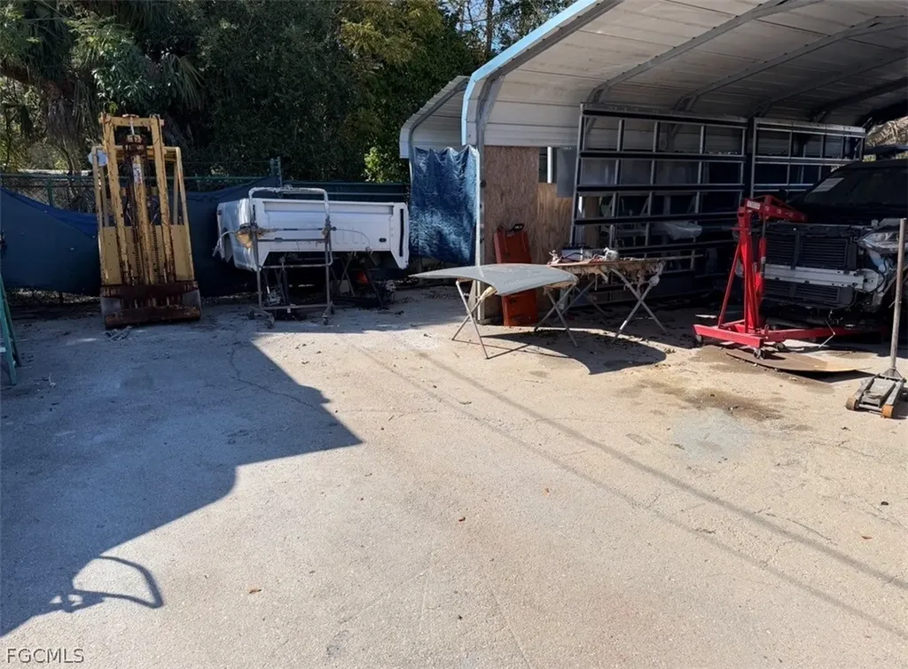 2242 Fowler Street Fort Myers FL 33901