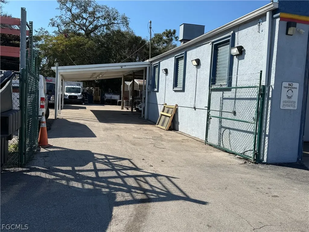 2242 Fowler Street Fort Myers FL 33901