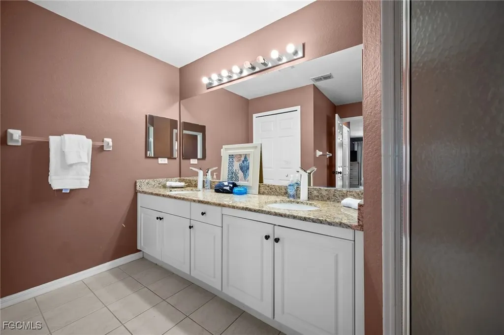 1214 SW Santa Barbara Place Cape Coral FL 33991