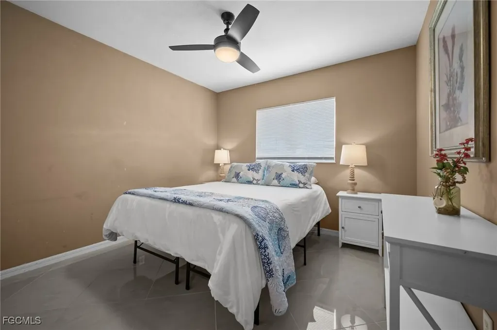 1214 SW Santa Barbara Place Cape Coral FL 33991
