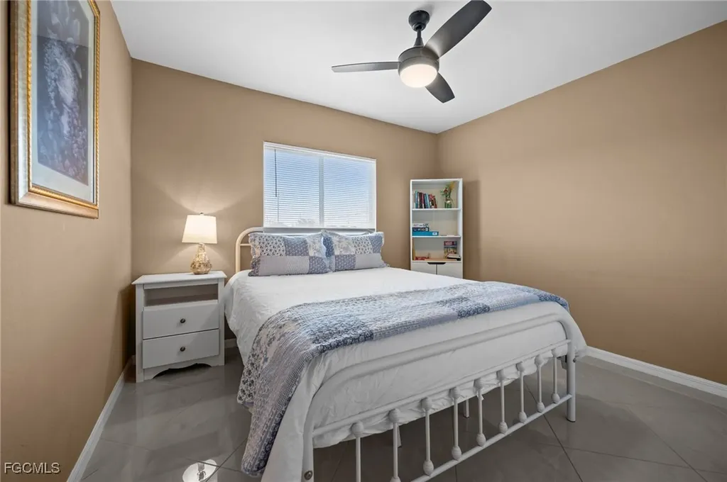 1214 SW Santa Barbara Place Cape Coral FL 33991