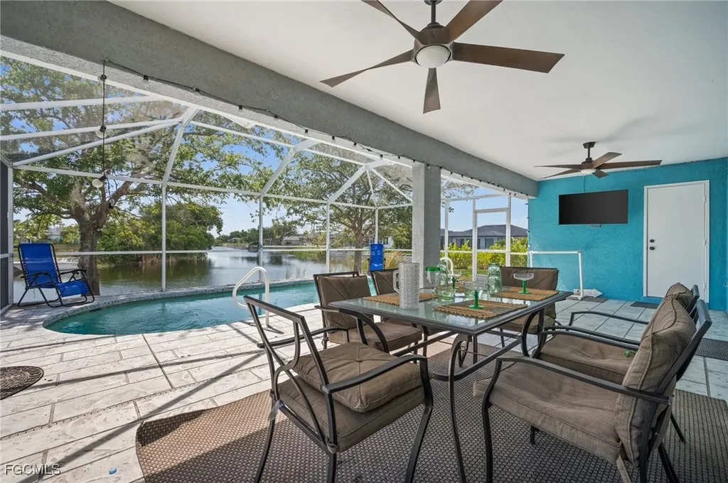 1214 SW Santa Barbara Place Cape Coral FL 33991