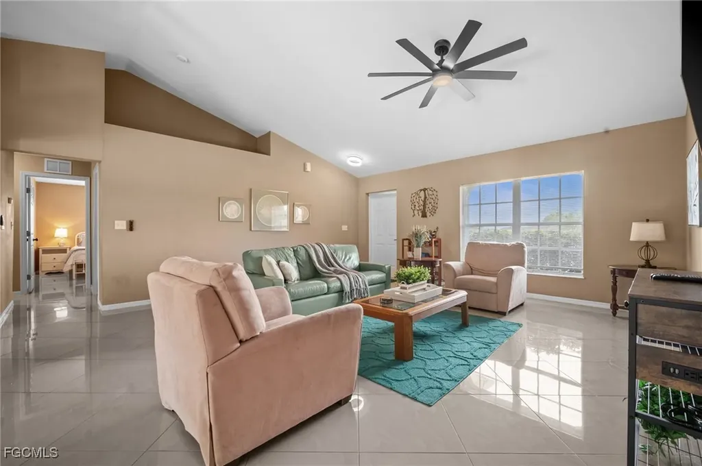 1214 SW Santa Barbara Place Cape Coral FL 33991