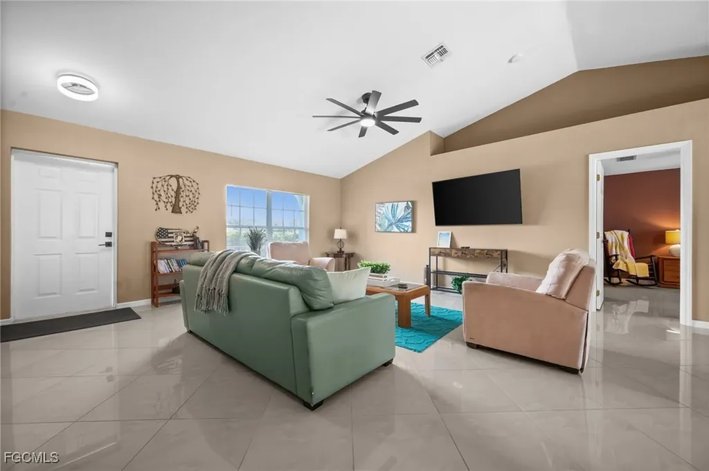 1214 SW Santa Barbara Place Cape Coral FL 33991