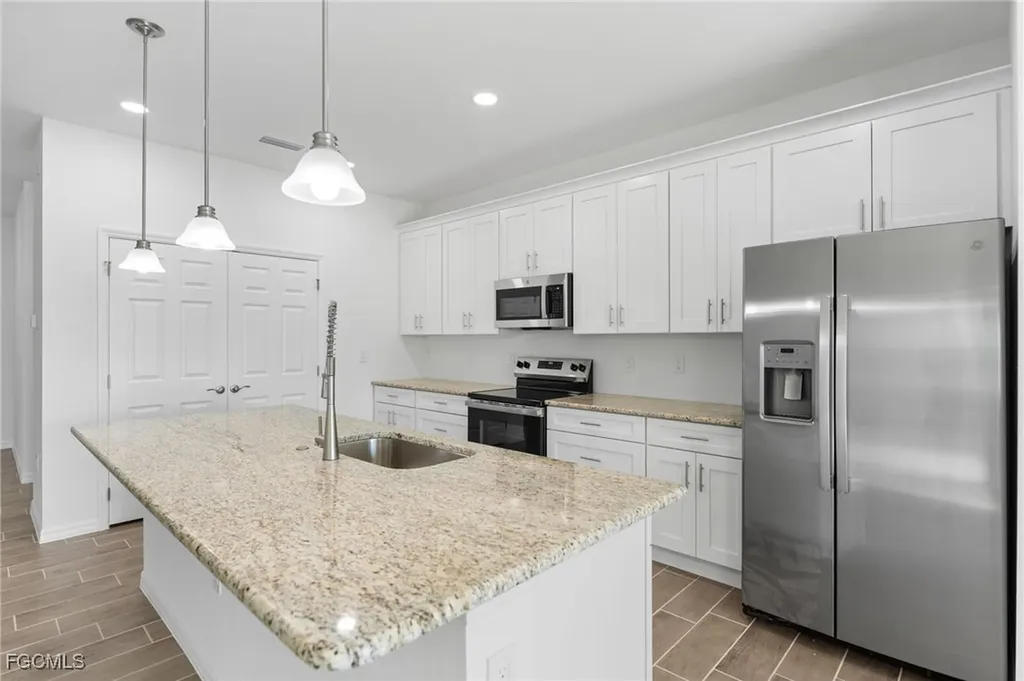 1024 SW 1st Street Cape Coral FL 33991