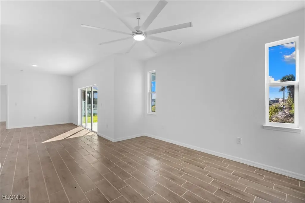 1024 SW 1st Street Cape Coral FL 33991