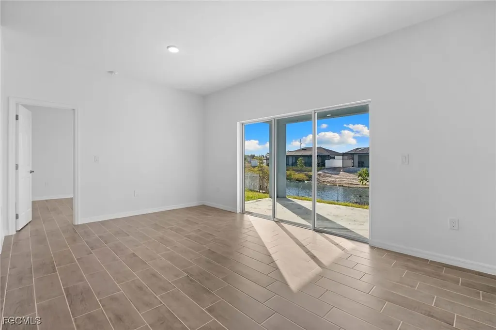 1024 SW 1st Street Cape Coral FL 33991