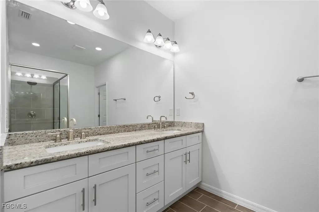 1024 SW 1st Street Cape Coral FL 33991