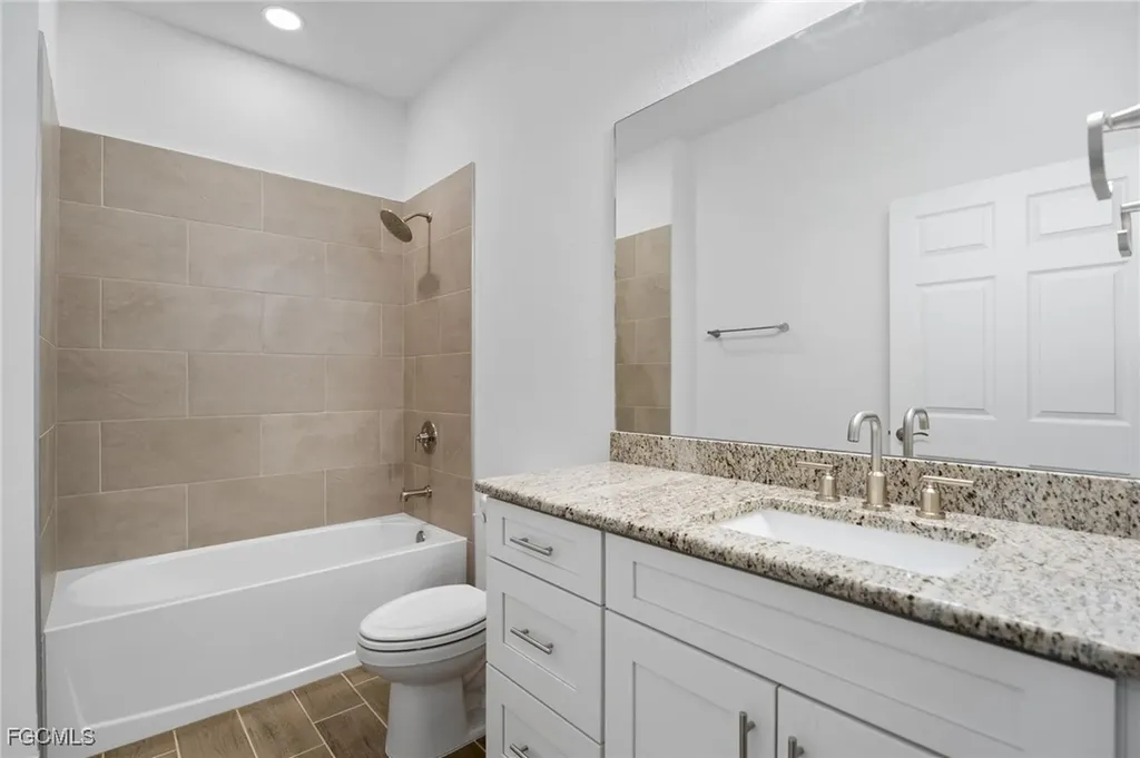 1024 SW 1st Street Cape Coral FL 33991