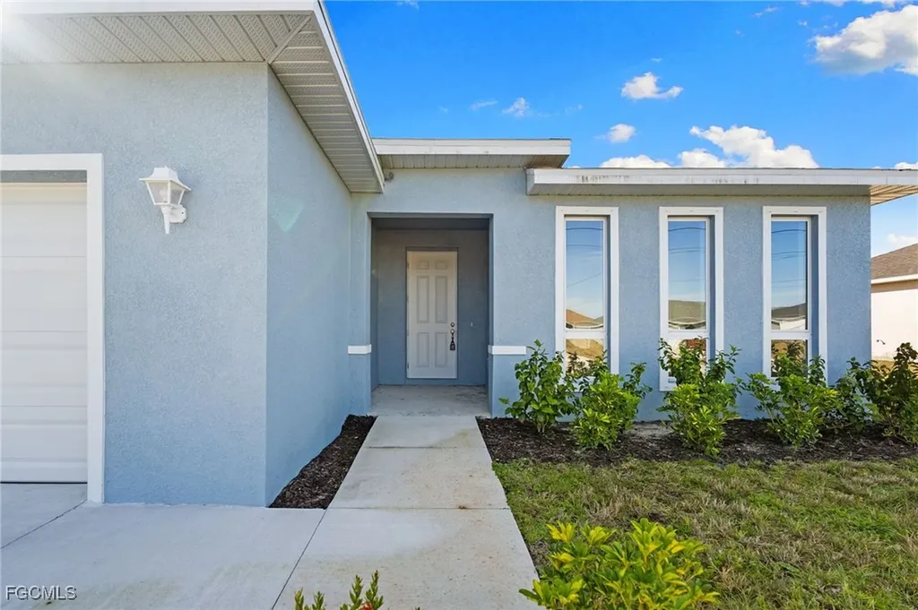 1024 SW 1st Street Cape Coral FL 33991