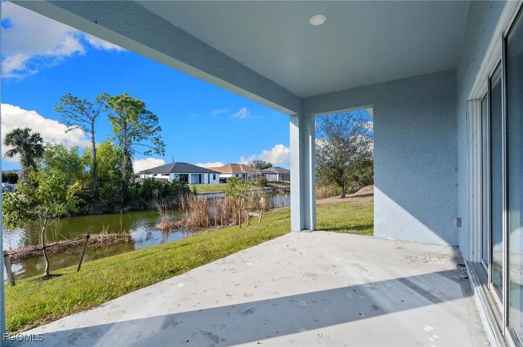 1024 SW 1st Street Cape Coral FL 33991