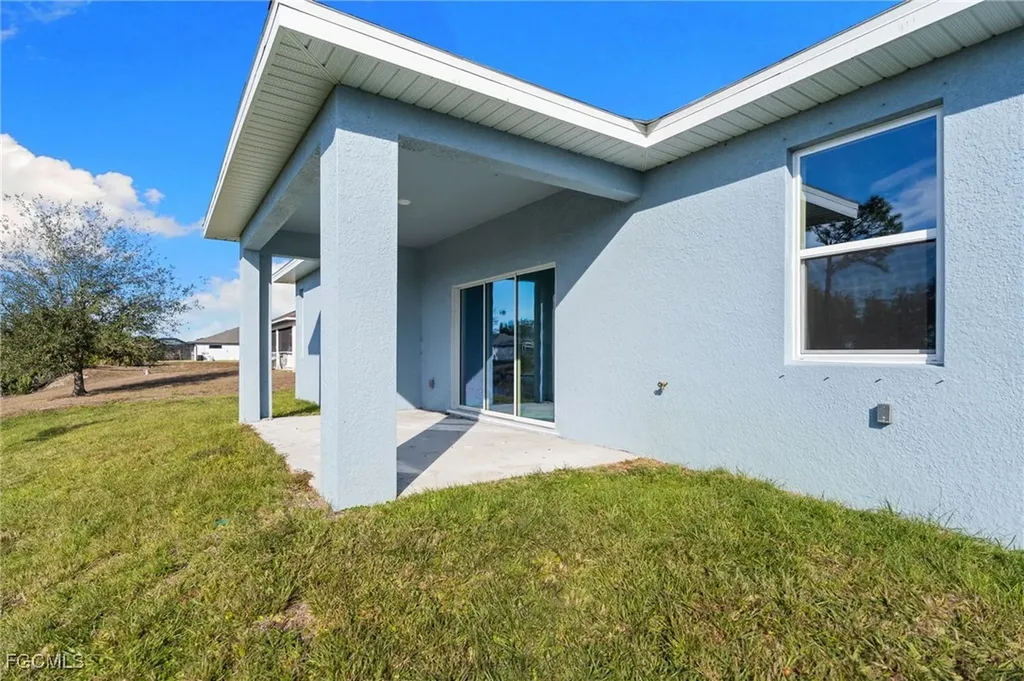 1024 SW 1st Street Cape Coral FL 33991