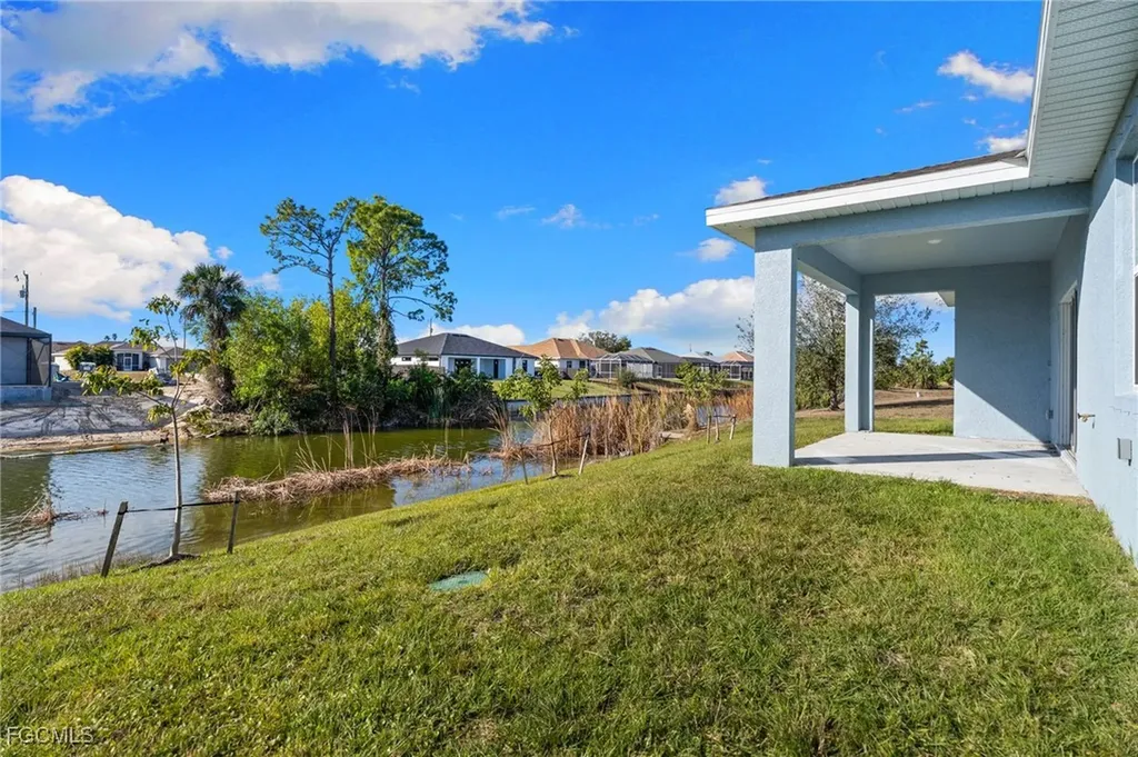 1024 SW 1st Street Cape Coral FL 33991