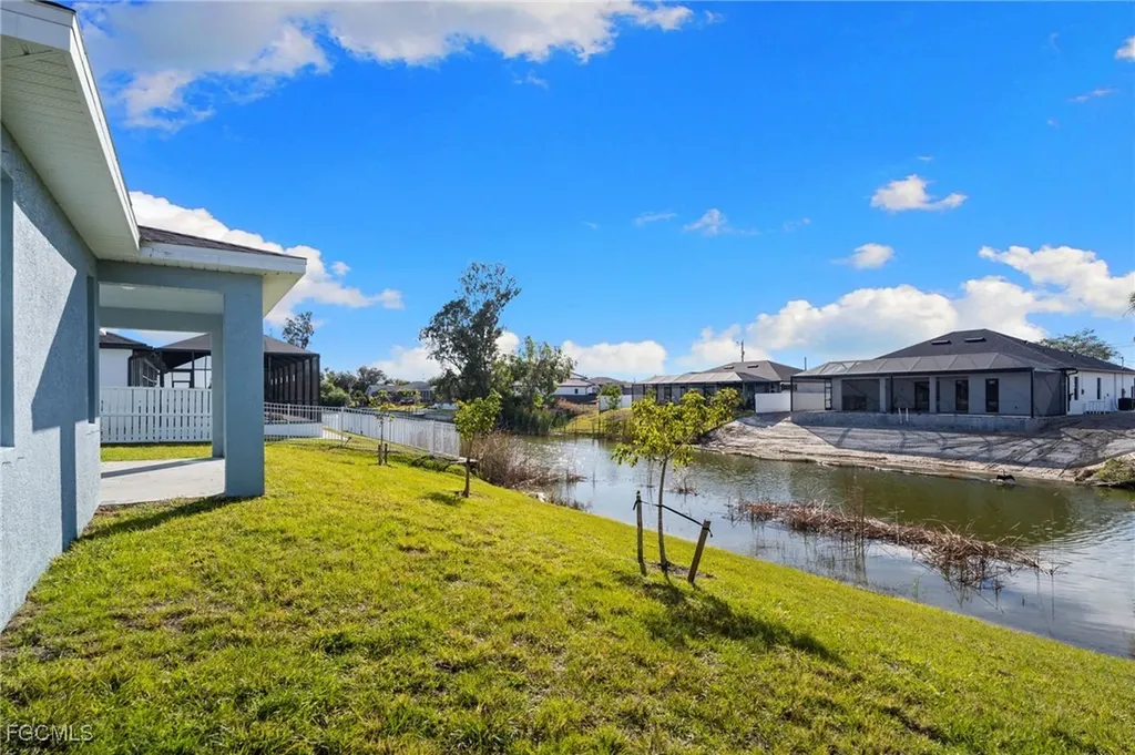 1024 SW 1st Street Cape Coral FL 33991