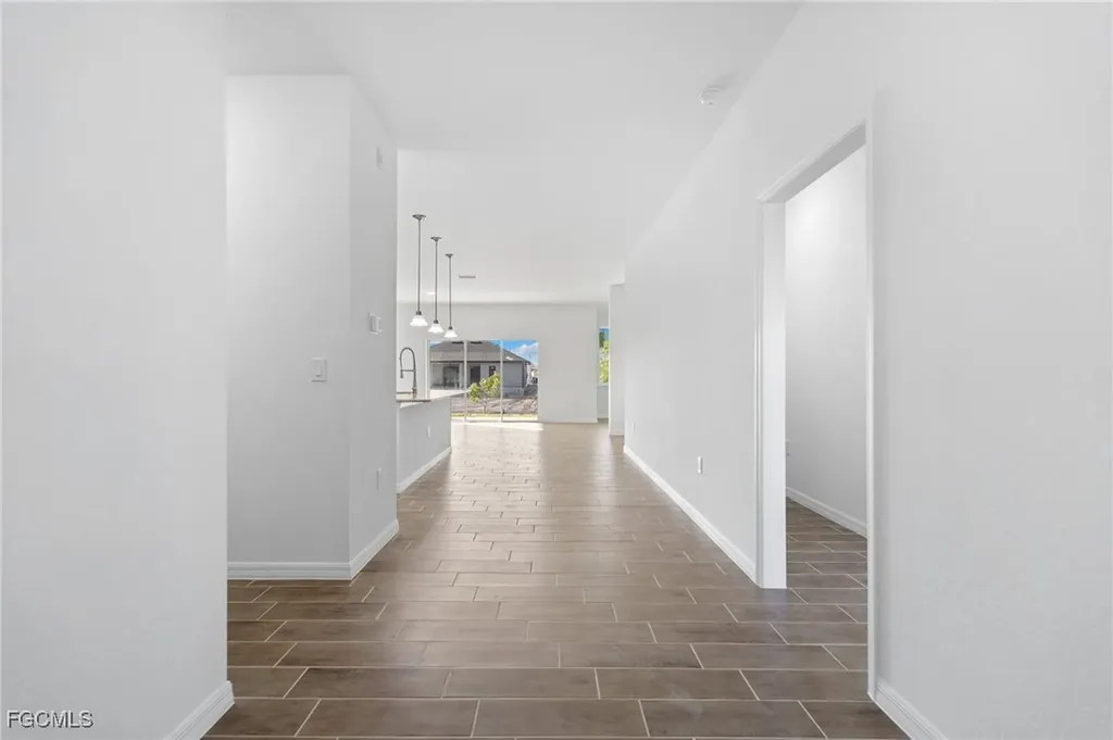 1024 SW 1st Street Cape Coral FL 33991