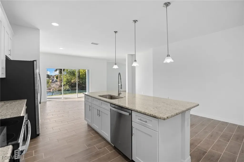 1024 SW 1st Street Cape Coral FL 33991