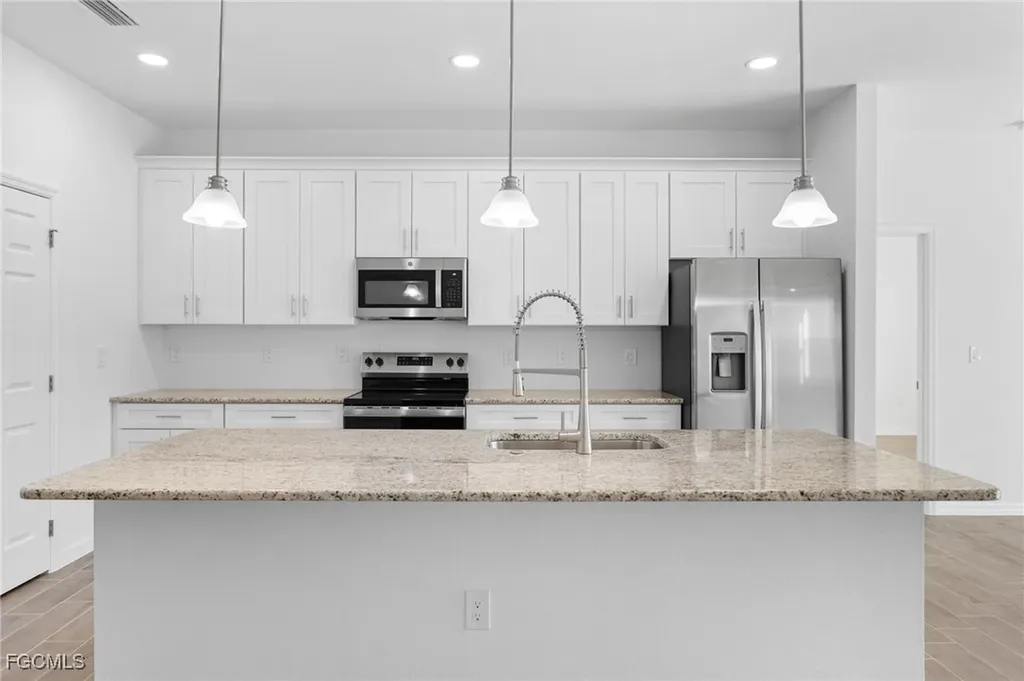 1024 SW 1st Street Cape Coral FL 33991