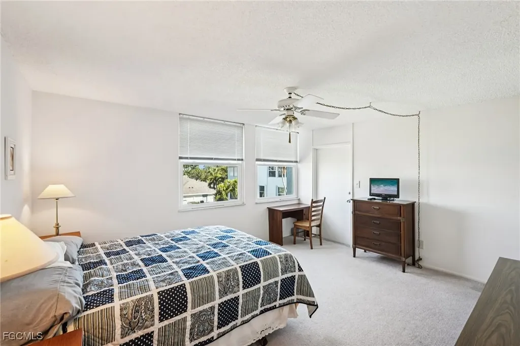 5959 Winkler Road Fort Myers FL 33919