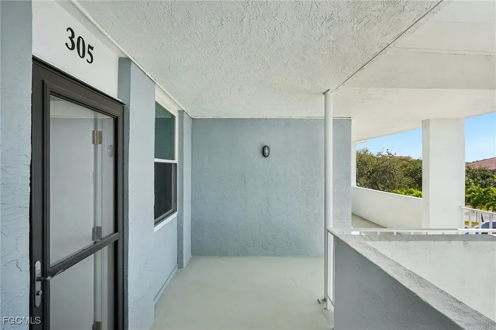 5959 Winkler Road Fort Myers FL 33919