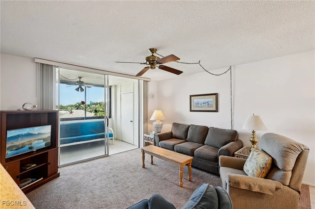 5959 Winkler Road Fort Myers FL 33919