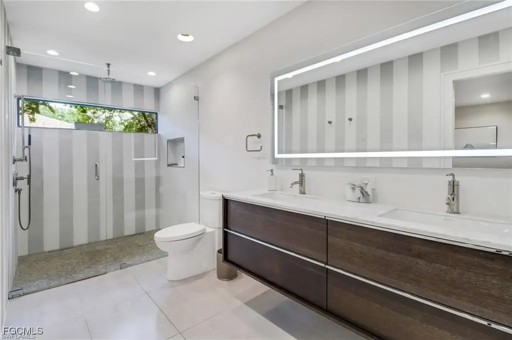 27052 Kindlewood Lane Bonita Springs FL 34134