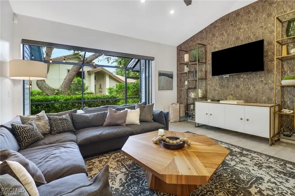 27052 Kindlewood Lane Bonita Springs FL 34134