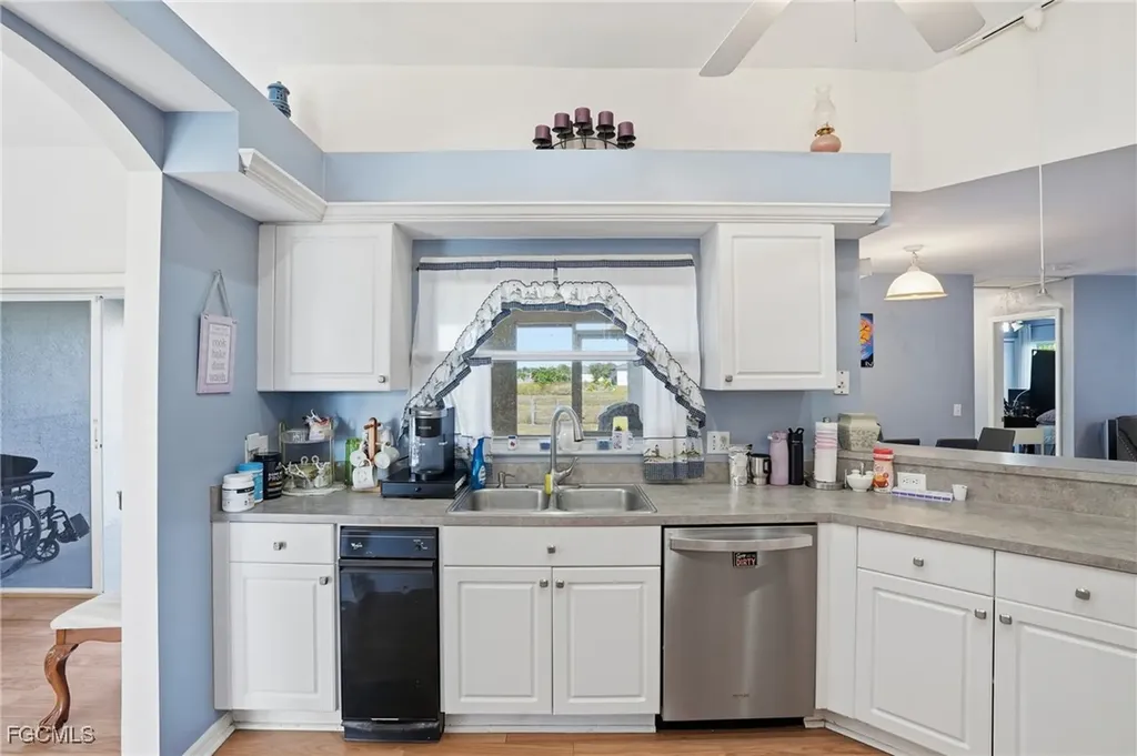 203 Manatee Street Fort Myers FL 33913