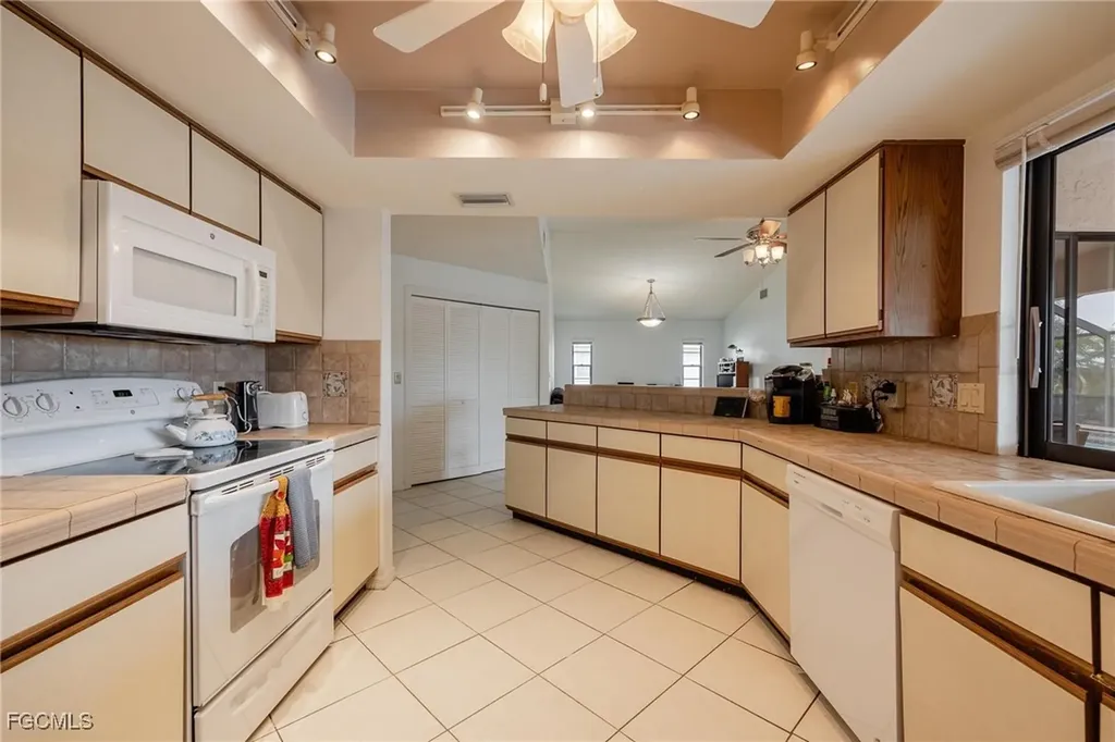 1719 W Bluewater Terrace North Fort Myers FL 33903