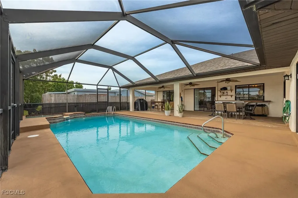 1719 W Bluewater Terrace North Fort Myers FL 33903