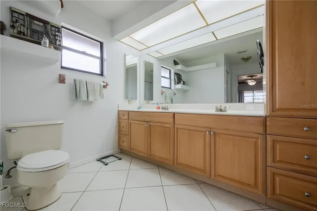 1719 W Bluewater Terrace North Fort Myers FL 33903